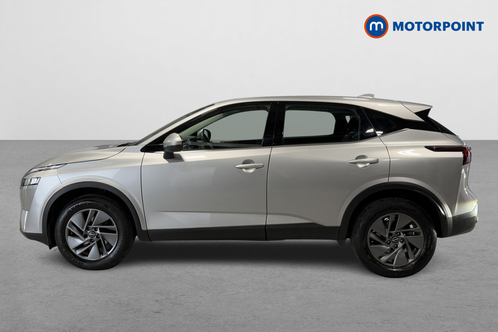 Nissan Qashqai Acenta Premium Automatic Petrol SUV - Stock Number (1568030) - Passenger side