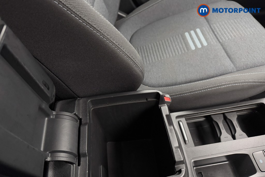 Ford Focus Active Manual Petrol Hatchback - Stock Number (1568613) - 17th supplementary image