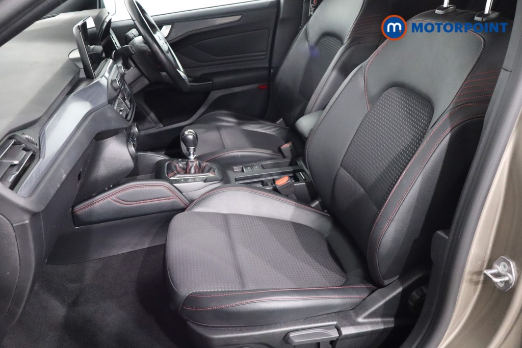 Ford Focus St-Line X Manual Diesel Hatchback - Stock Number (1568929) - 4th supplementary image