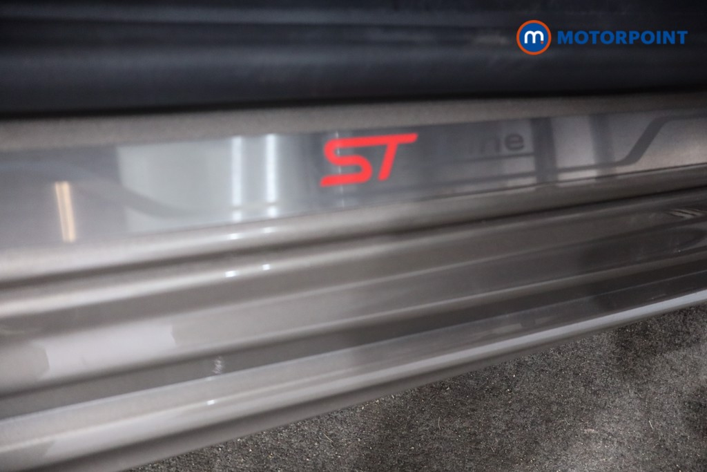Ford Focus St-Line X Manual Diesel Hatchback - Stock Number (1568929) - 23rd supplementary image
