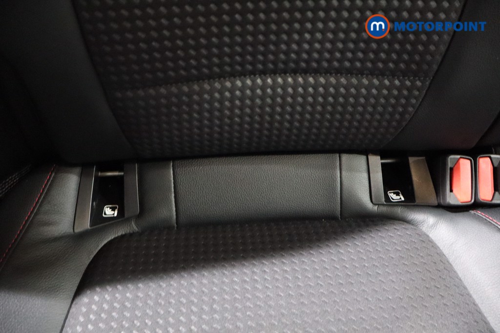 Ford Focus St-Line X Manual Diesel Hatchback - Stock Number (1568929) - 27th supplementary image