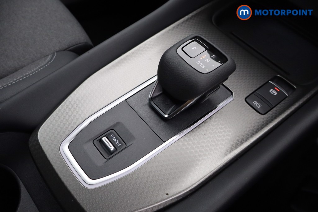Nissan Qashqai N-Connecta Automatic Petrol SUV - Stock Number (1569470) - 12th supplementary image