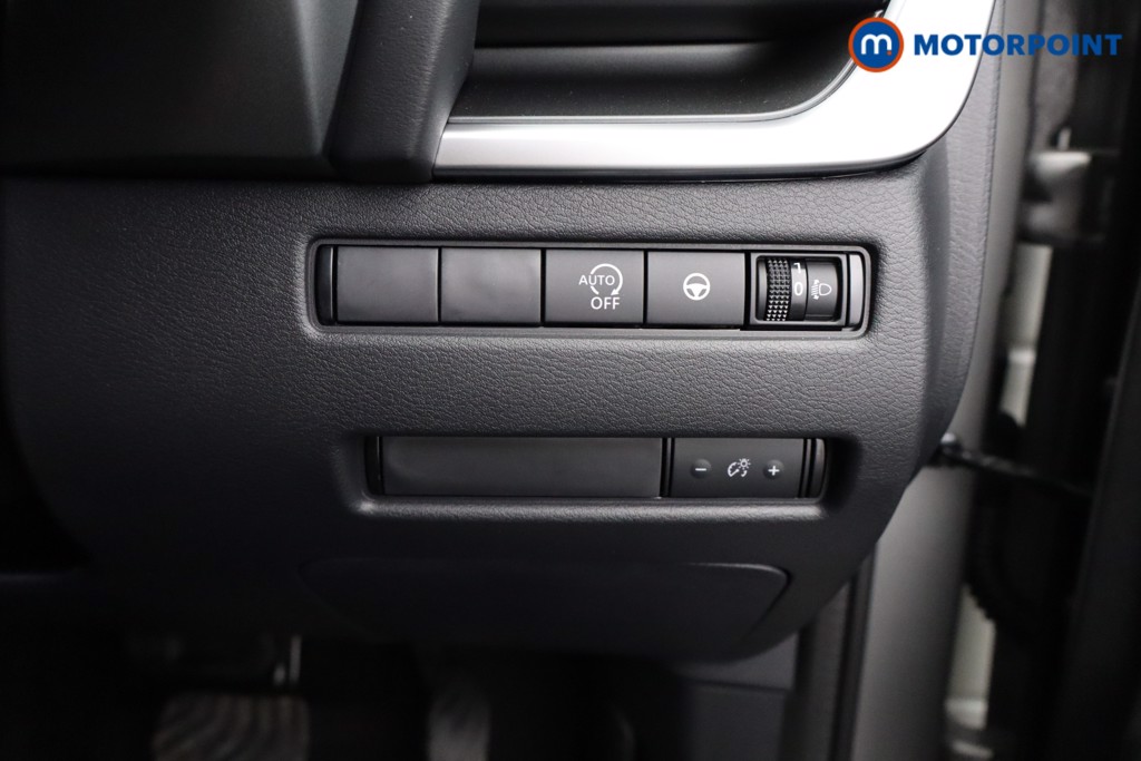 Nissan Qashqai N-Connecta Automatic Petrol SUV - Stock Number (1569470) - 15th supplementary image