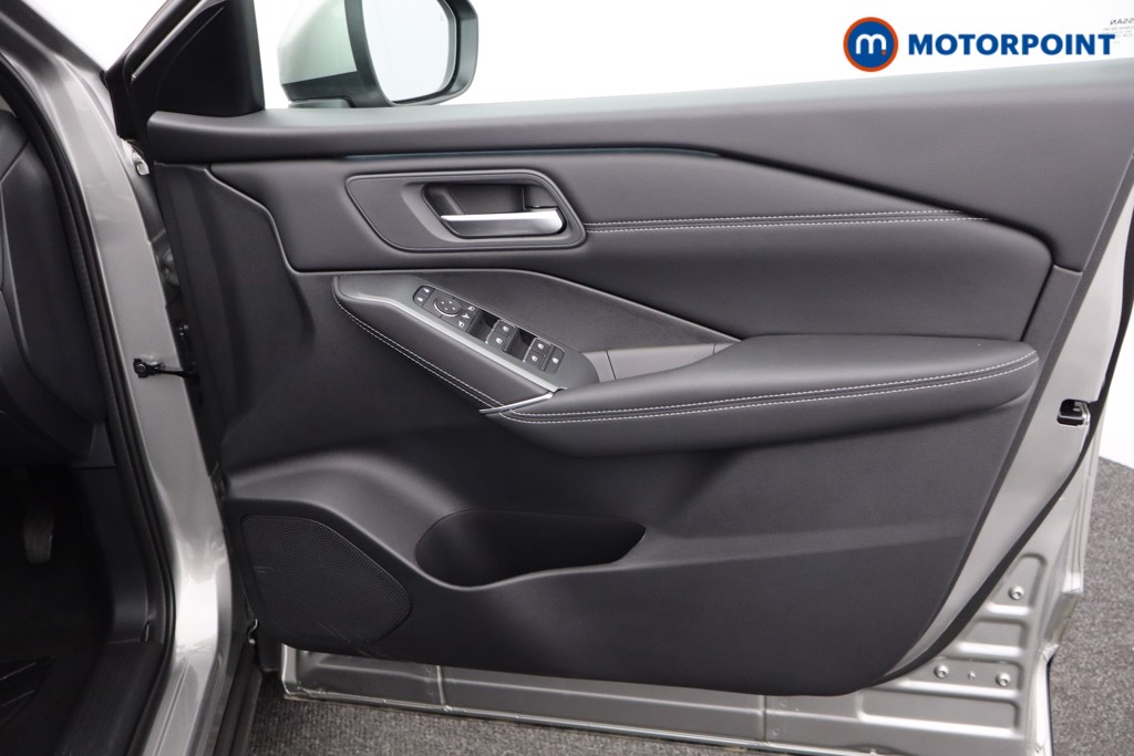 Nissan Qashqai N-Connecta Automatic Petrol SUV - Stock Number (1569470) - 17th supplementary image