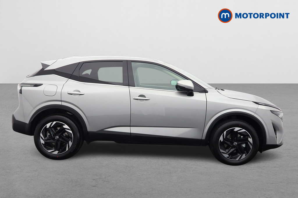 Nissan Qashqai N-Connecta Automatic Petrol SUV - Stock Number (1569470) - Drivers side