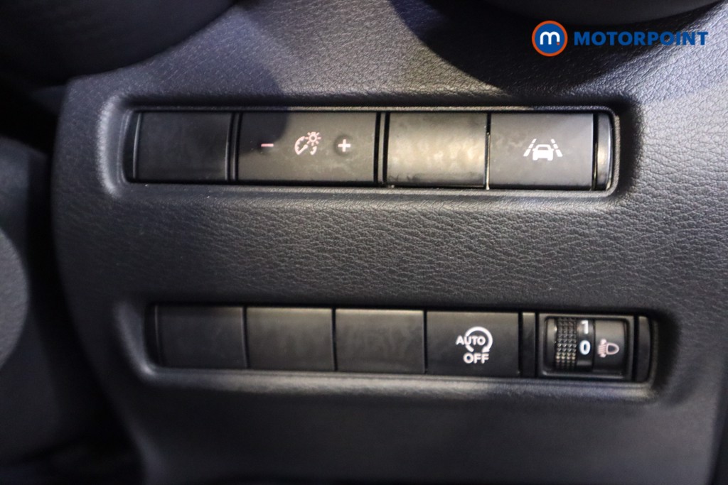 Nissan Juke N-Connecta Automatic Petrol SUV - Stock Number (1569821) - 10th supplementary image