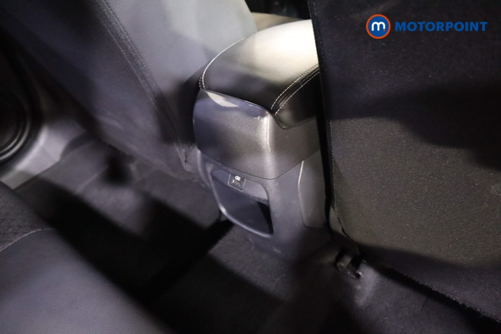 Nissan Juke N-Connecta Automatic Petrol SUV - Stock Number (1569821) - 15th supplementary image