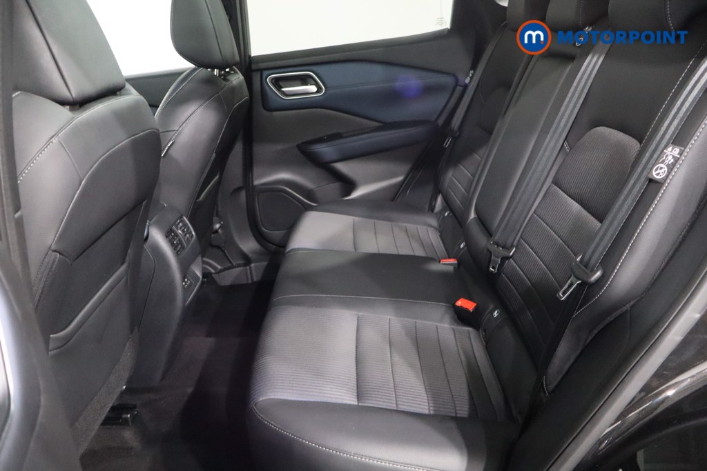 Nissan Qashqai Tekna Manual Petrol SUV - Stock Number (1570393) - 5th supplementary image