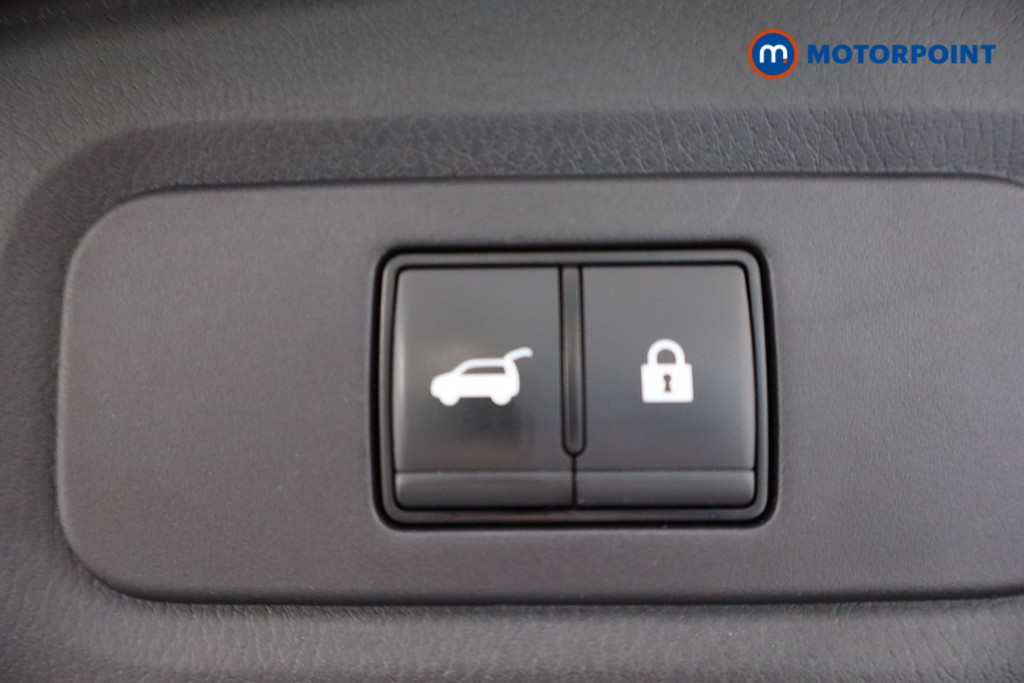 Nissan Qashqai Tekna Manual Petrol SUV - Stock Number (1570393) - 36th supplementary image
