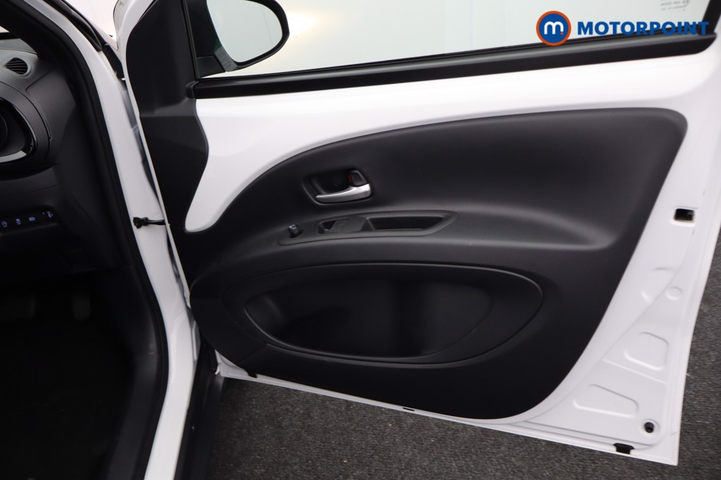 Toyota Aygo X Edge Automatic Petrol Hatchback - Stock Number (1570501) - 13th supplementary image