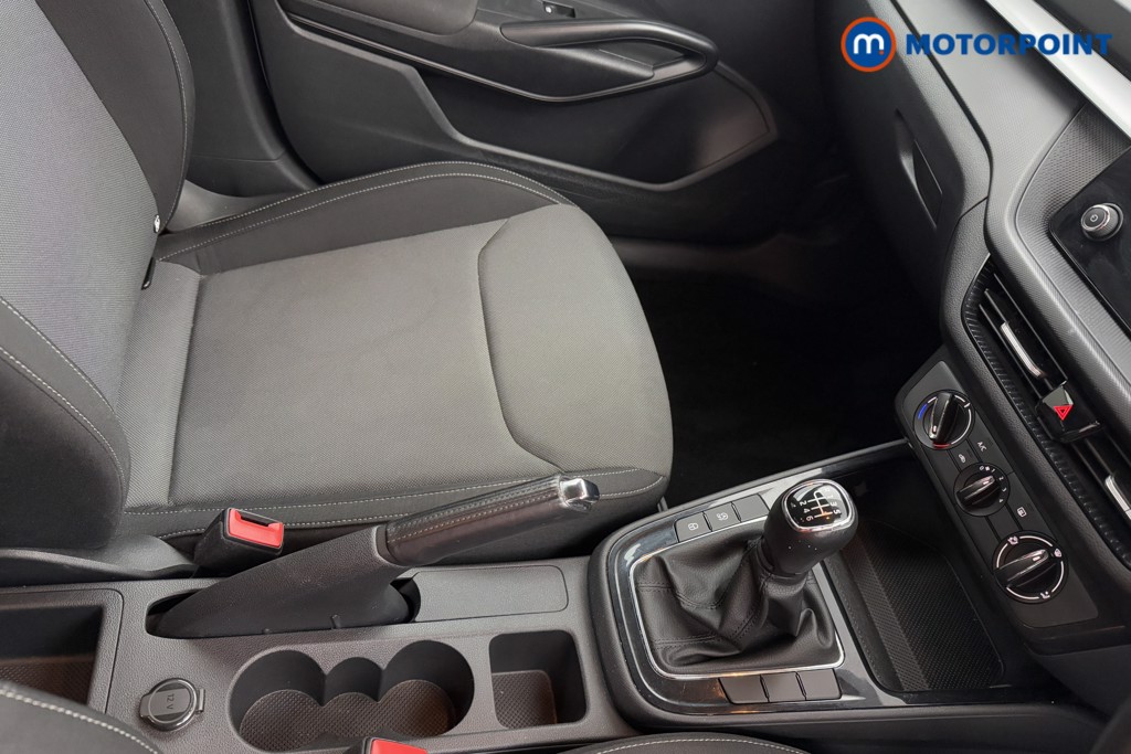 Skoda Fabia Colour Edition Manual Petrol Hatchback - Stock Number (1570641) - 18th supplementary image