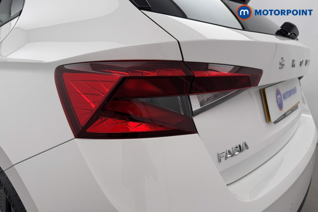 Skoda Fabia Colour Edition Manual Petrol Hatchback - Stock Number (1570641) - 29th supplementary image