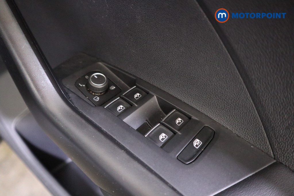 Volkswagen T-Cross SEL Manual Petrol SUV - Stock Number (1570801) - 11th supplementary image