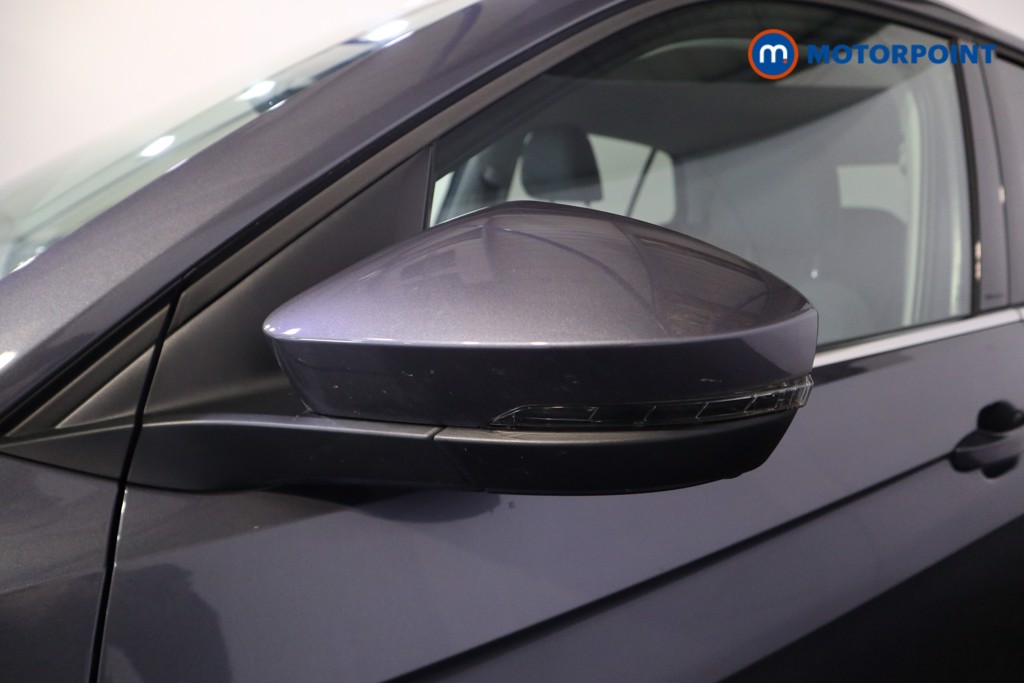 Volkswagen T-Cross SEL Manual Petrol SUV - Stock Number (1570801) - 23rd supplementary image
