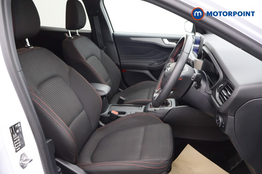 Ford Focus St-Line Style Manual Petrol Hatchback - Stock Number (1570877) - 11th supplementary image