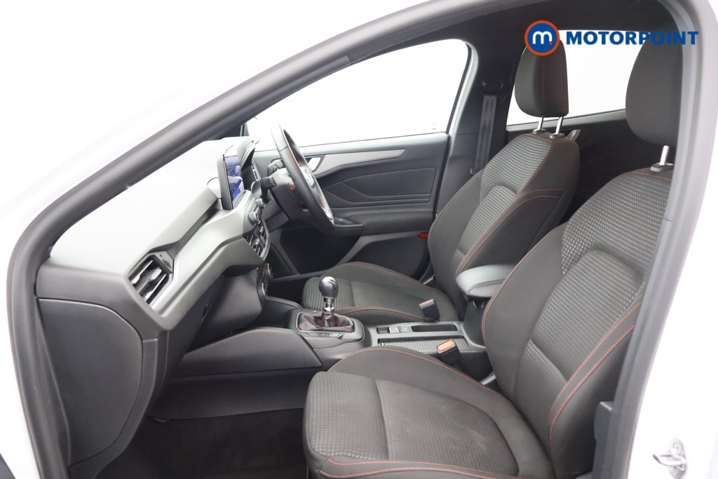 Ford Focus St-Line Style Manual Petrol Hatchback - Stock Number (1570877) - 14th supplementary image