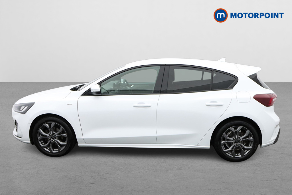 Ford Focus St-Line Style Manual Petrol Hatchback - Stock Number (1570877) - Passenger side