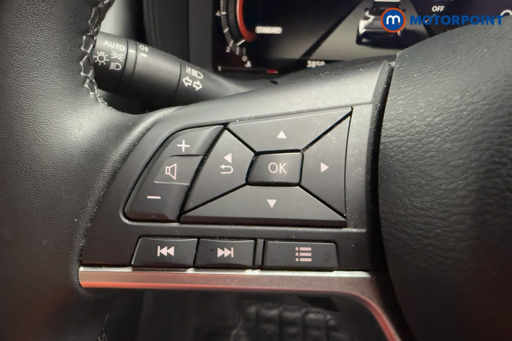 Nissan Juke N-Connecta Manual Petrol SUV - Stock Number (1571261) - 4th supplementary image
