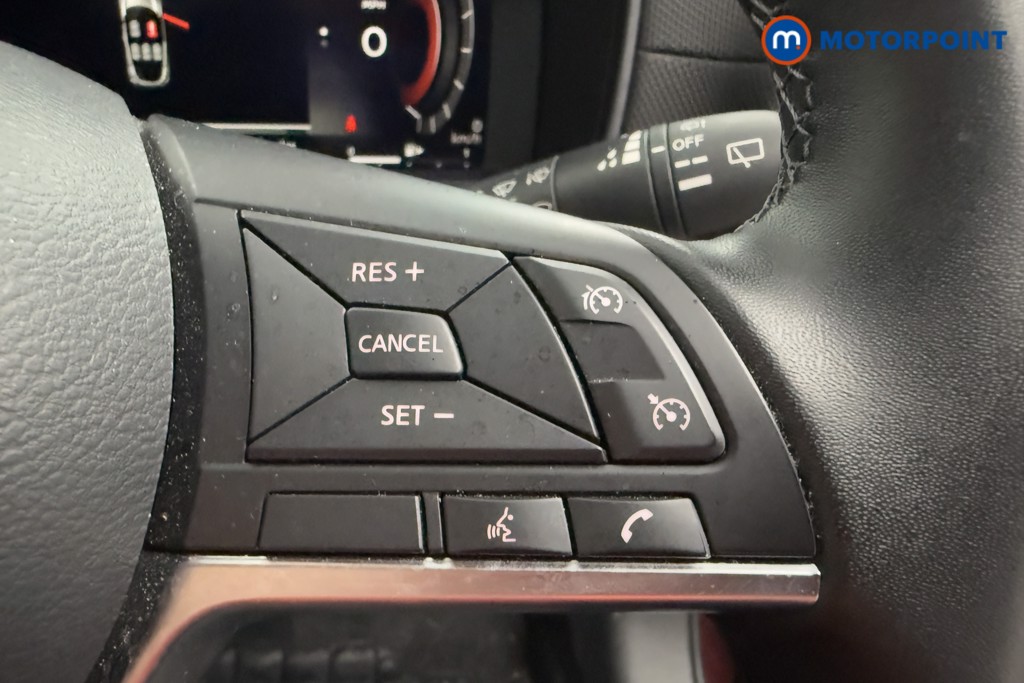 Nissan Juke N-Connecta Manual Petrol SUV - Stock Number (1571261) - 5th supplementary image