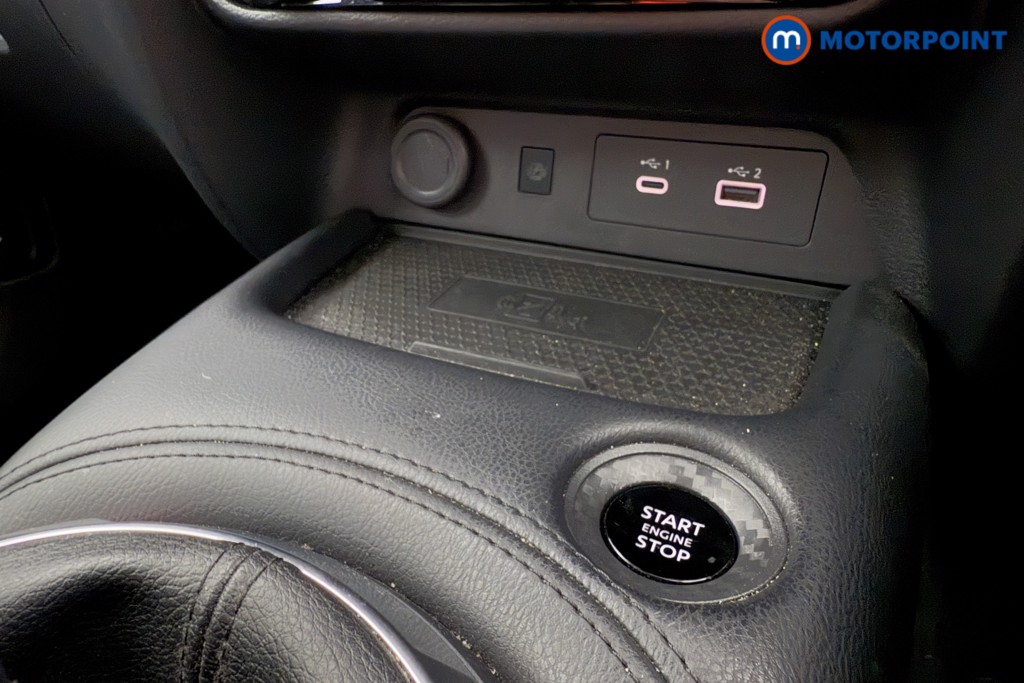 Nissan Juke N-Connecta Manual Petrol SUV - Stock Number (1571261) - 13th supplementary image