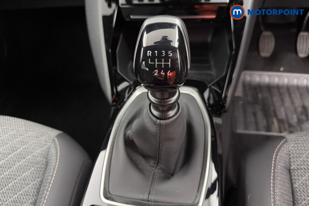 Peugeot 2008 Allure Manual Petrol SUV - Stock Number (1571585) - 14th supplementary image