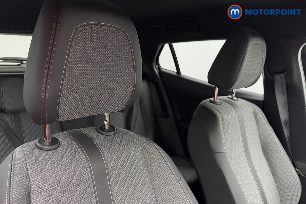 Peugeot 2008 Allure Manual Petrol SUV - Stock Number (1571585) - 22nd supplementary image
