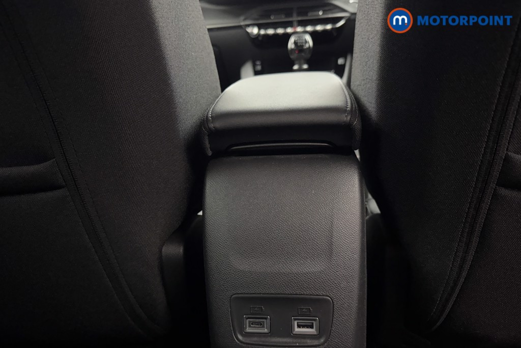 Peugeot 2008 Allure Manual Petrol SUV - Stock Number (1571585) - 24th supplementary image