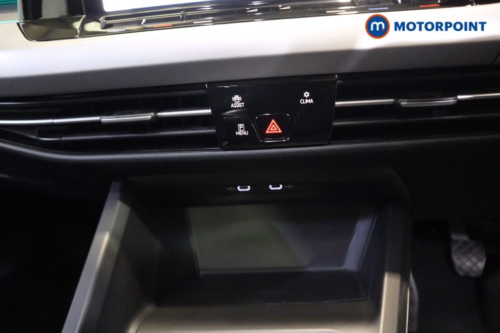 Volkswagen Golf Life Manual Petrol Hatchback - Stock Number (1571970) - 5th supplementary image