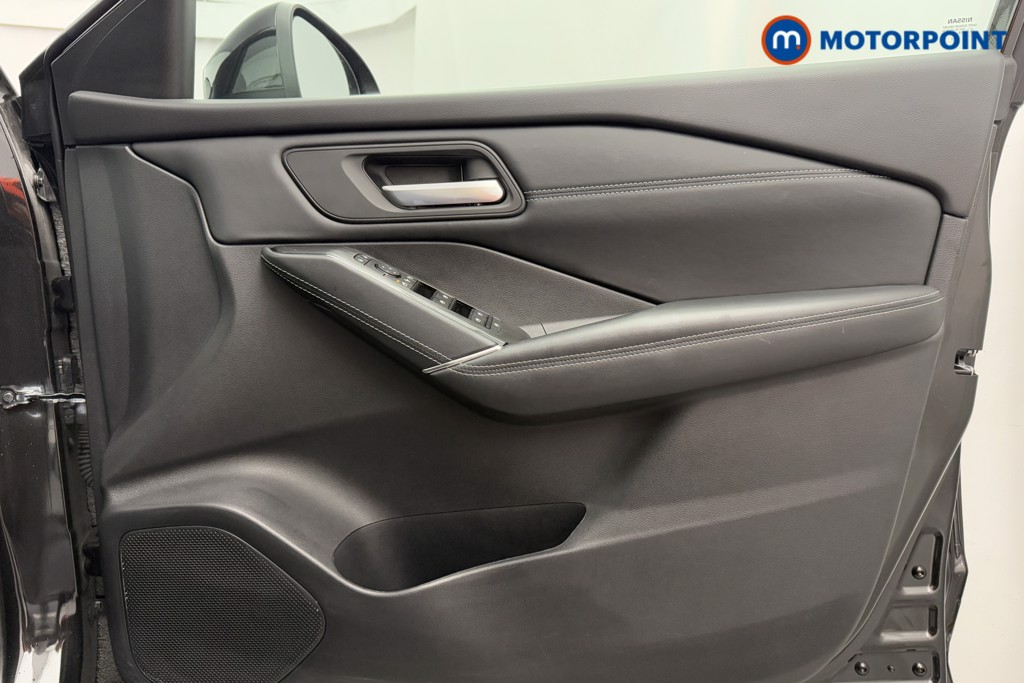 Nissan Qashqai N-Connecta Manual Petrol SUV - Stock Number (1573532) - 19th supplementary image