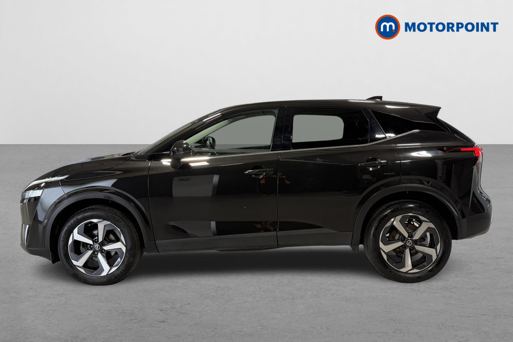 Nissan Qashqai N-Connecta Manual Petrol SUV - Stock Number (1573532) - Passenger side