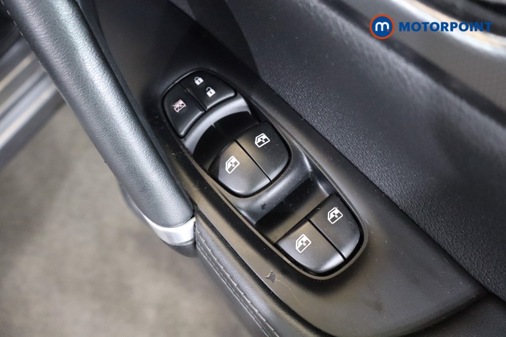 Nissan Qashqai Tekna-Plus Automatic Diesel SUV - Stock Number (1573959) - 18th supplementary image