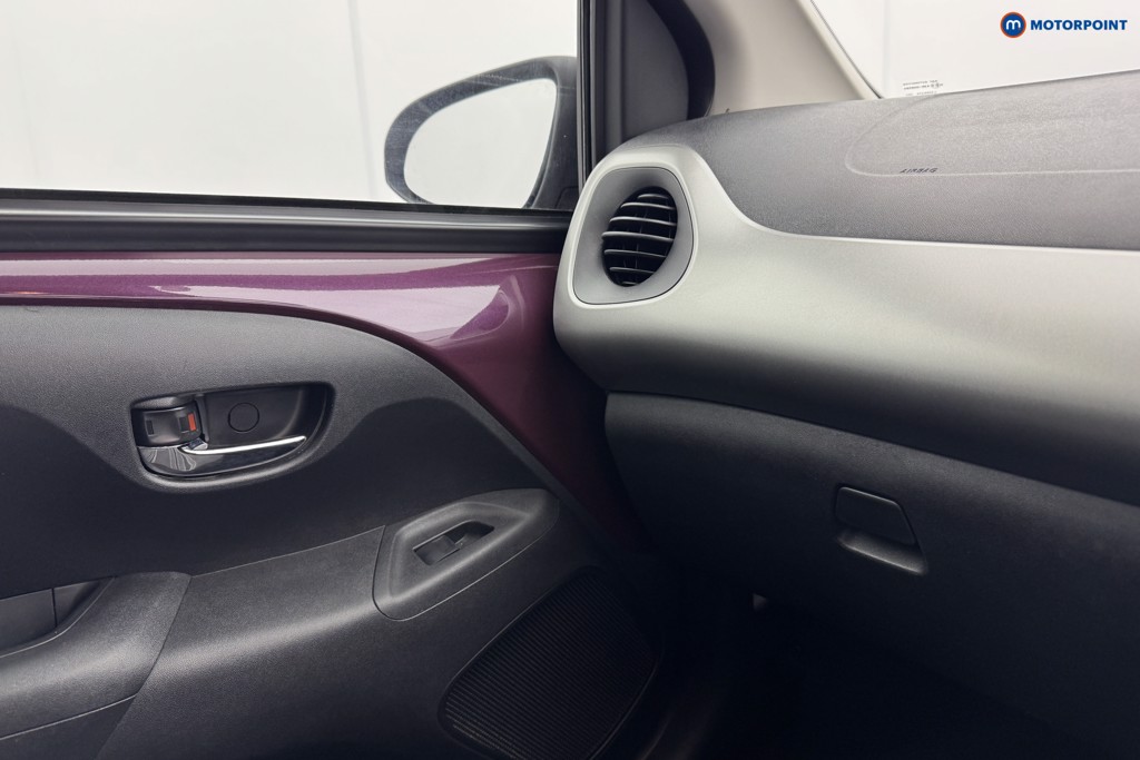 Peugeot 108 Allure Automatic Petrol Hatchback - Stock Number (1574366) - 16th supplementary image