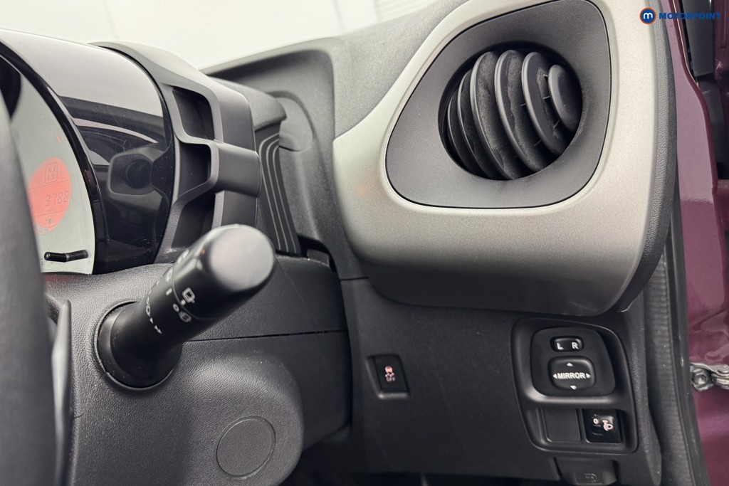 Peugeot 108 Allure Automatic Petrol Hatchback - Stock Number (1574366) - 19th supplementary image