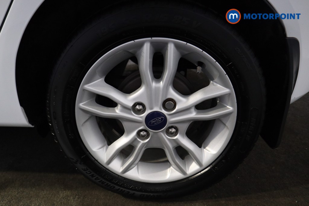 Ford Fiesta Zetec Manual Petrol Hatchback - Stock Number (1574902) - 17th supplementary image