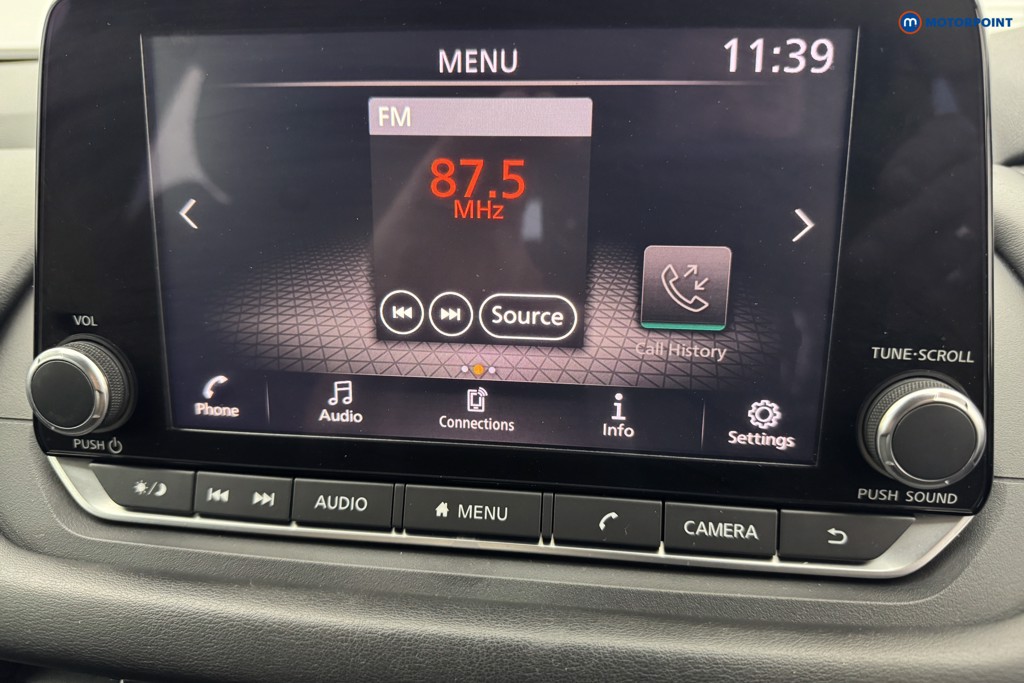 Nissan Qashqai Acenta Premium Automatic Petrol SUV - Stock Number (1575393) - 2nd supplementary image