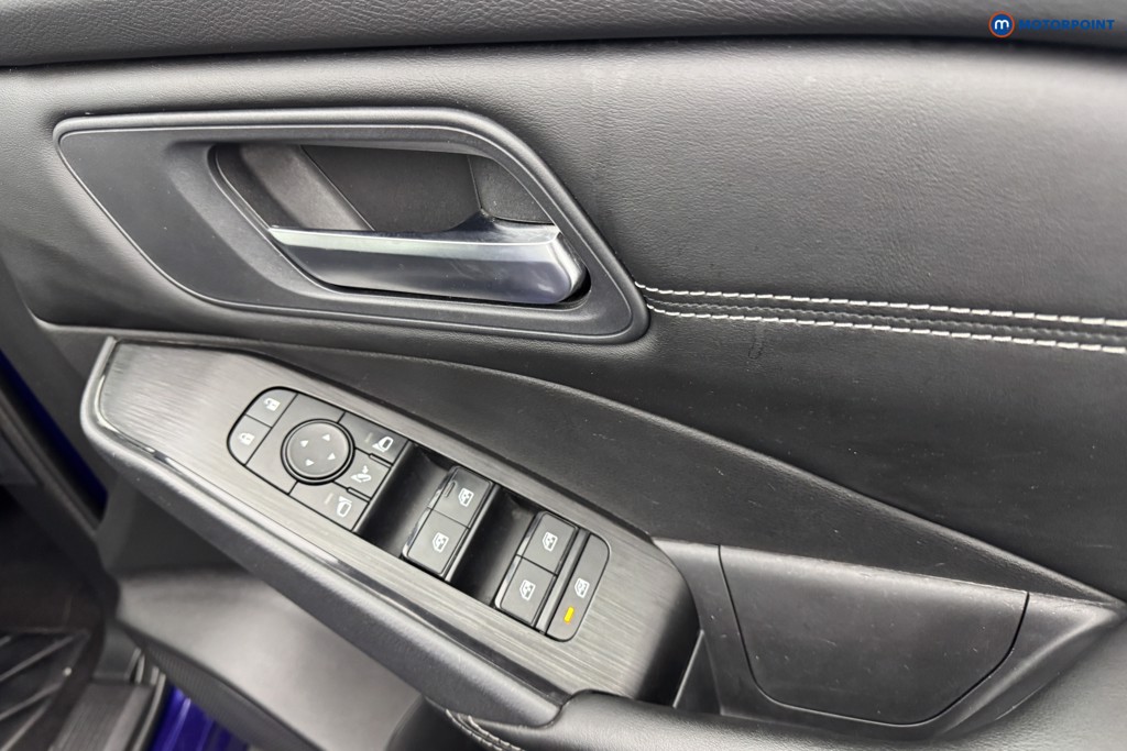 Nissan Qashqai Acenta Premium Automatic Petrol SUV - Stock Number (1575393) - 24th supplementary image