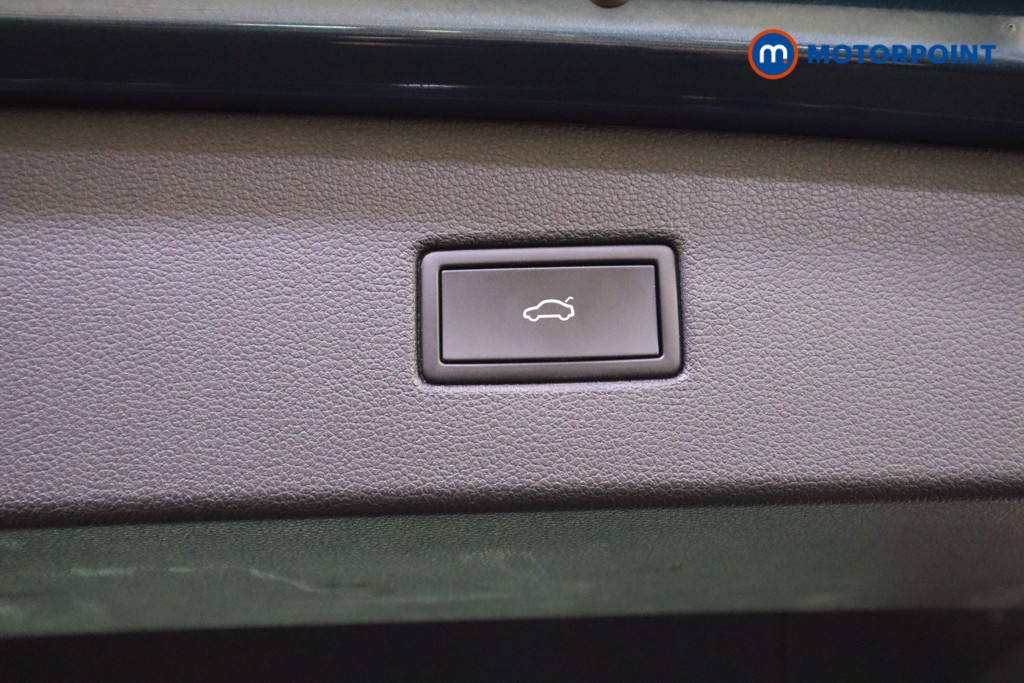 Volkswagen Tiguan Elegance Automatic Petrol SUV - Stock Number (1575998) - 17th supplementary image