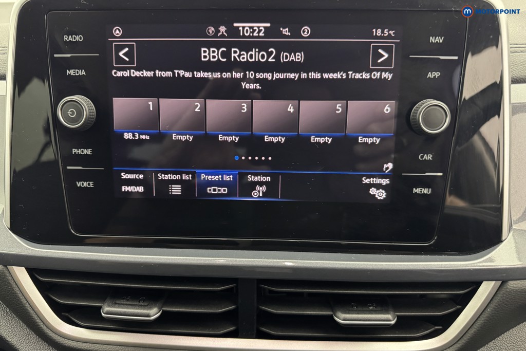 Volkswagen T-Roc Style Manual Petrol SUV - Stock Number (1576627) - 2nd supplementary image