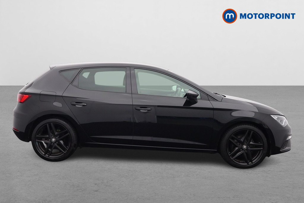 Seat Leon Fr Black Edition Manual Petrol Hatchback - Stock Number (1577433) - Drivers side