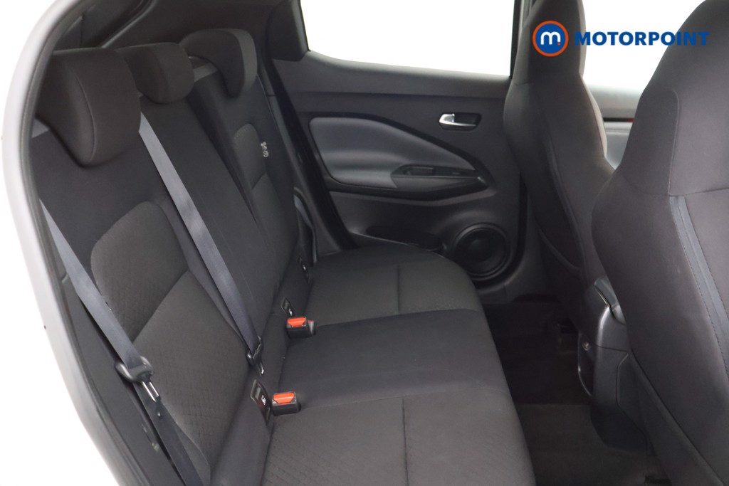 Nissan Juke N-Connecta Manual Petrol SUV - Stock Number (1577631) - 12th supplementary image