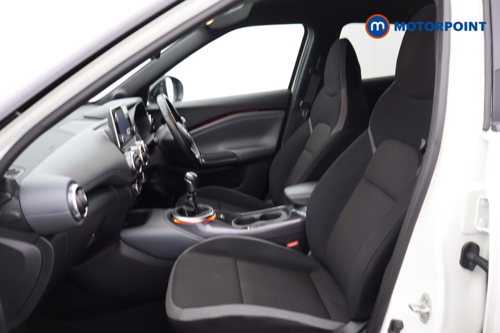 Nissan Juke N-Connecta Manual Petrol SUV - Stock Number (1577631) - 14th supplementary image