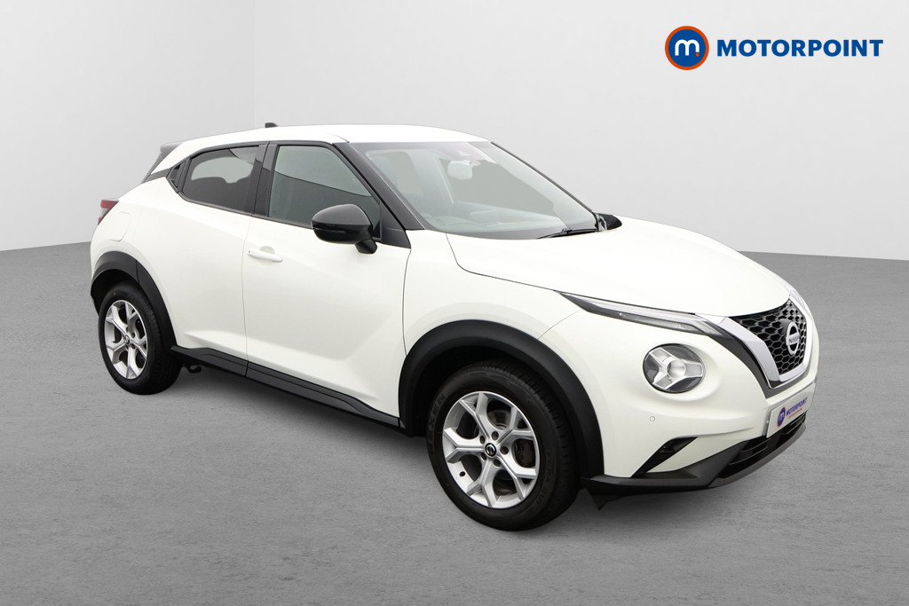 Nissan Juke N-Connecta Manual Petrol SUV - Stock Number (1577631) - Drivers side front corner