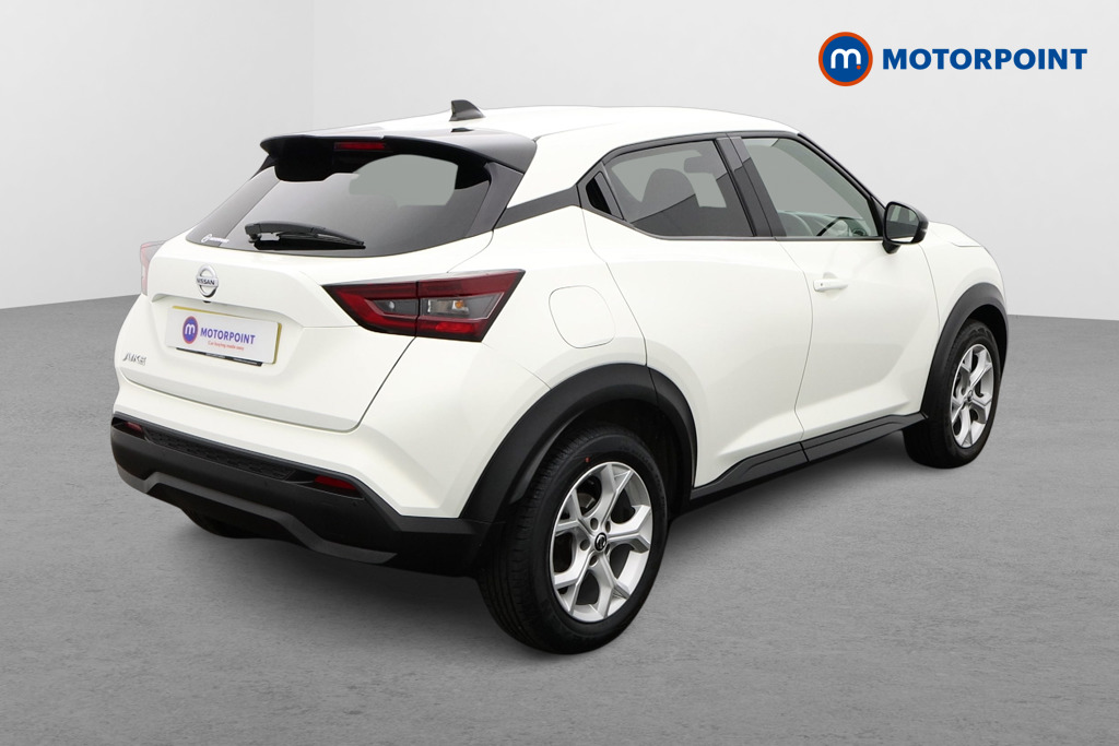Nissan Juke N-Connecta Manual Petrol SUV - Stock Number (1577631) - Drivers side rear corner