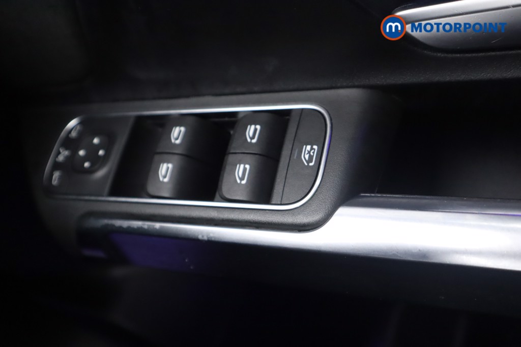 Mercedes-Benz GLB Amg Line Automatic Petrol SUV - Stock Number (1577890) - 10th supplementary image