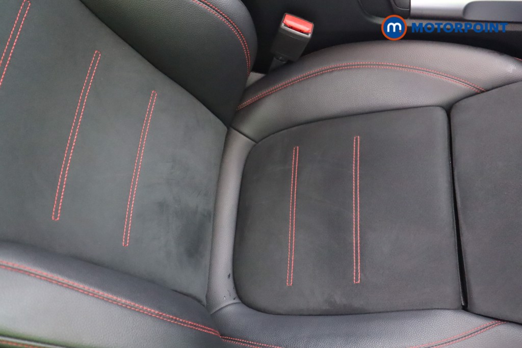 Mercedes-Benz GLB Amg Line Automatic Petrol SUV - Stock Number (1577890) - 15th supplementary image