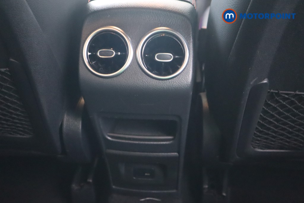 Mercedes-Benz GLB Amg Line Automatic Petrol SUV - Stock Number (1577890) - 19th supplementary image