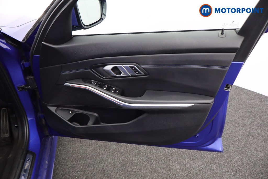 BMW 3 Series M Sport Automatic Petrol Plug-In Hybrid Saloon - Stock Number (1578014) - 20th supplementary image