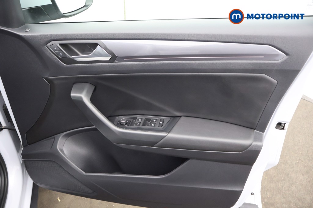 Volkswagen T-Roc R-Line Automatic Petrol SUV - Stock Number (1578044) - 9th supplementary image