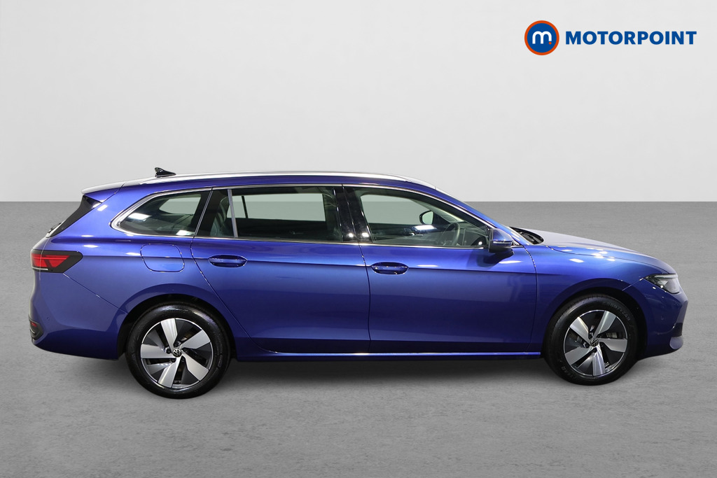 Volkswagen Passat Life Automatic Petrol Plug-In Hybrid Estate - Stock Number (1578145) - Drivers side