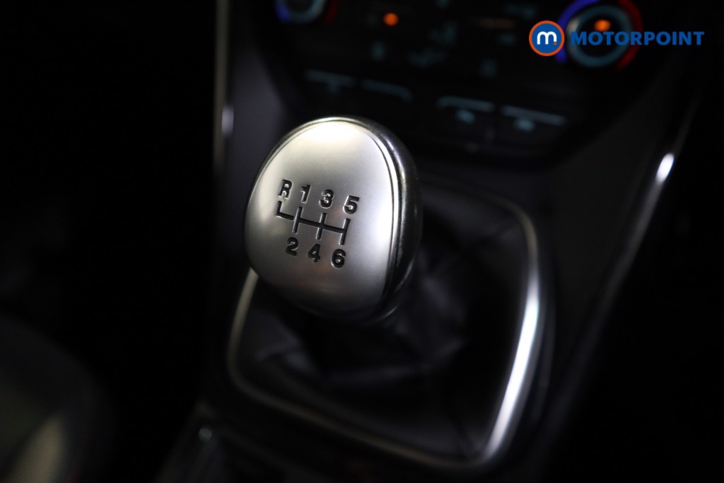 Ford Kuga St-Line Manual Petrol SUV - Stock Number (1578217) - 8th supplementary image